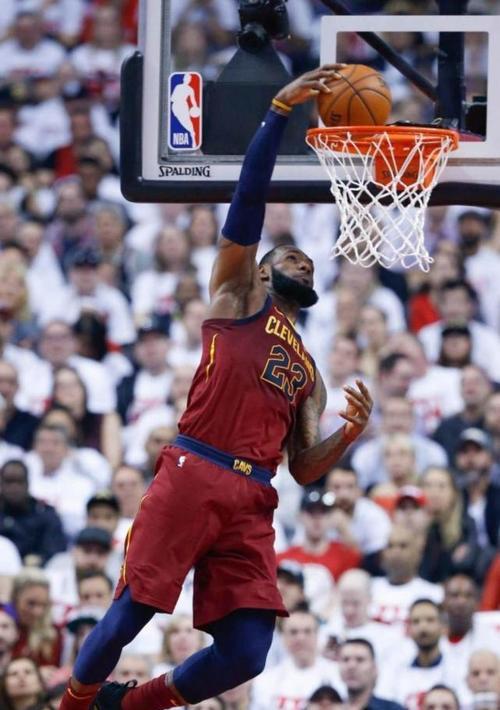 NBA史上最难扣篮排行榜（突破极限的高难度灌篮瞬间）