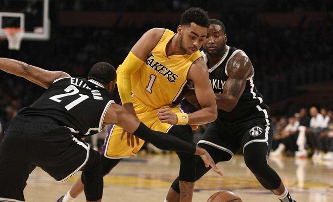 NBA球星争夺助攻之王，谁将屹立榜首？（NBA平均助攻排行榜揭示球场上的传球之王）