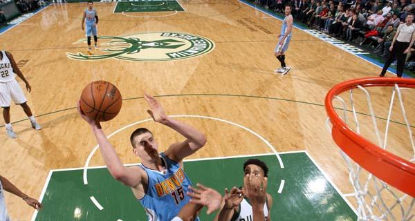 NBA常规赛三双排行榜（统计数据背后的伟大壮举和历史意义）