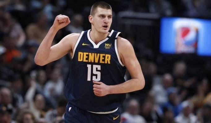 NBA球星三分命中率排行榜（追逐命中的黄金准星，NBA投射技术的巅峰竞争）