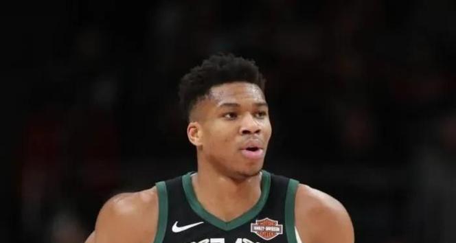 NBA现役控球后卫50名排行榜（探索现役篮球界顶级后卫，他们的统治力无可撼动！）