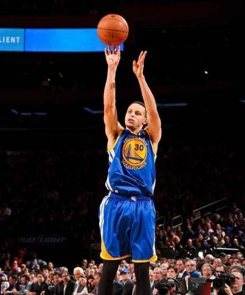 NBA历史总三分命中数排行榜（记录着历史的点射奇迹，射手们用三分球纵横篮坛）