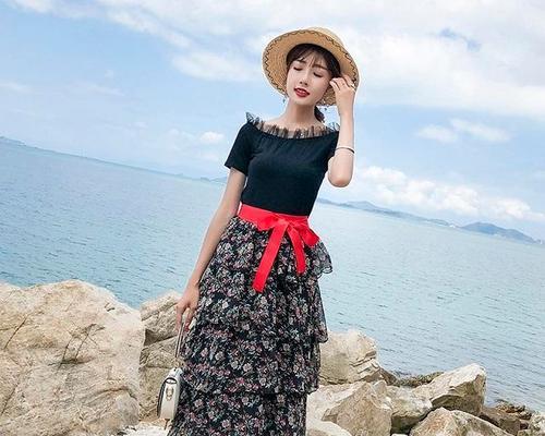 游泳发型微胖女生穿搭技巧（如何通过穿搭展现自信魅力）