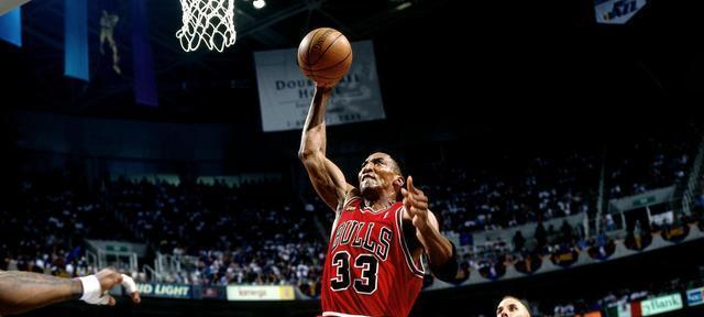 NBA历史上场均篮板排行榜（揭秘NBA历史上场均篮板最多球员及其统治力）