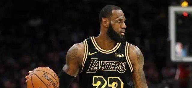 NBA球员年薪历史排行榜揭秘（揭示NBA球员年薪历史的顶峰和变革，）