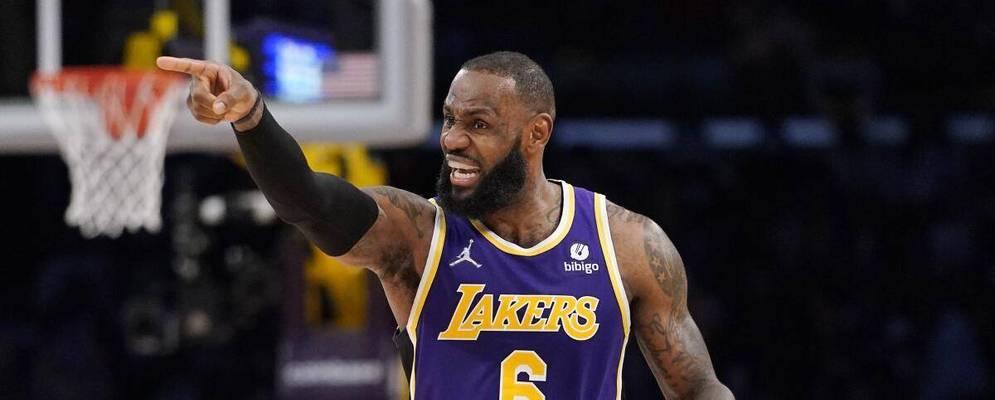 NBA现役十大老将排行榜（探索NBA赛场上那些熠熠发光的老将们的辉煌历程）