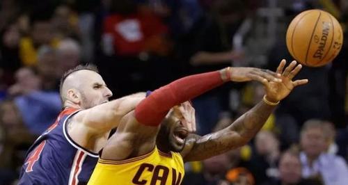 詹姆斯在NBA排行榜第几？（揭秘詹姆斯在NBA历史中的排名）