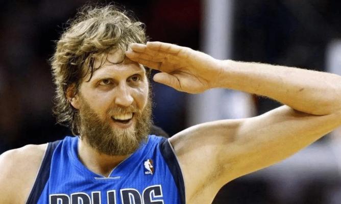 NBA历史十大扣将排行榜（探索NBA历史上最惊艳的扣篮瞬间）