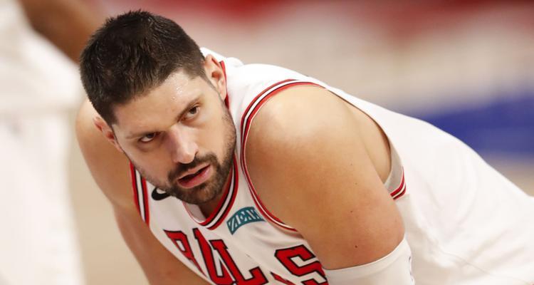 NBA现役球员排历史中锋排行榜（揭秘现役NBA中锋榜单，一探中锋之王归属）