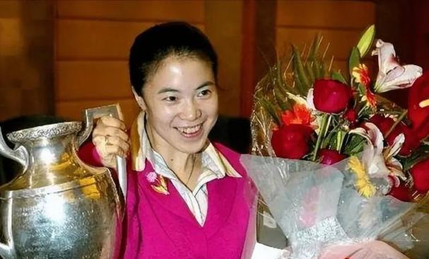 乒乓球女皇的传奇之路（让世界见证她的统治力与魅力）