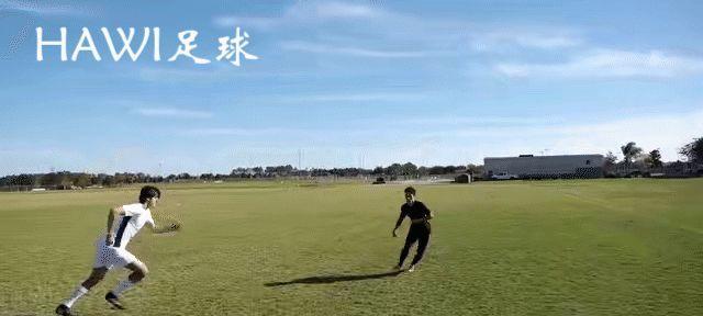 足球双脚花式护球技巧（掌握关键性的护球技巧，提升你的比赛表现）