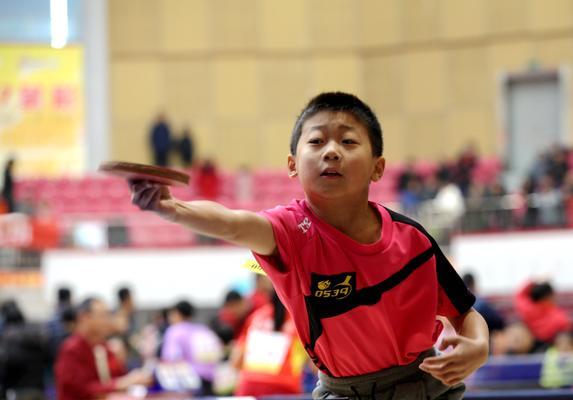 如何提高乒乓球技巧与姿势优化（掌握正确姿势，打出高水平的乒乓球——乒乓球技巧与姿势详解）