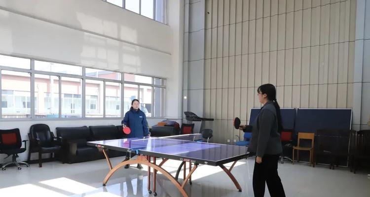 乒乓球周边摆拍技巧教学（提升乒乓球技巧的周边摆拍练习方法）