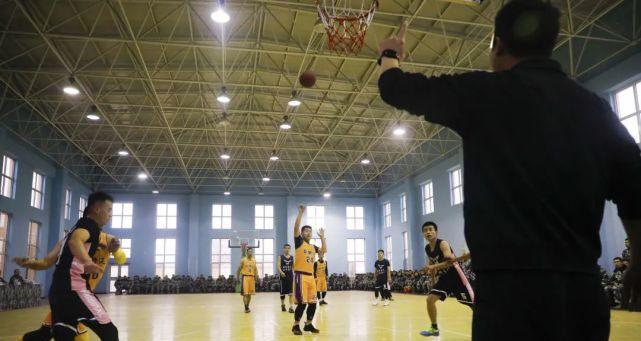 小学生篮球训练技巧（提升篮球技术，成为无可防守的小球员）