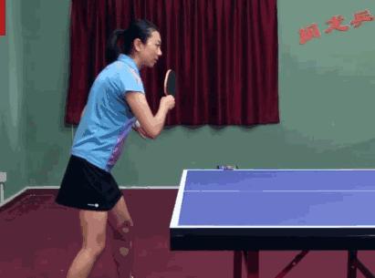 乒乓球反手接球技巧大揭秘（掌握反手接球的关键技术，提升乒乓球水平）
