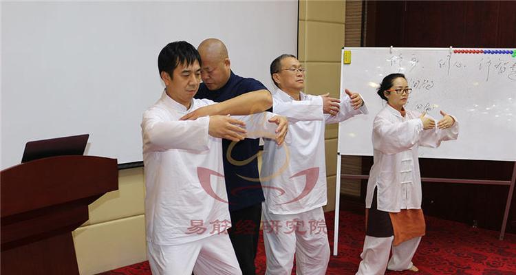 掌握排球接球侧扑的关键技巧（完美接球侧扑的要领与技巧）