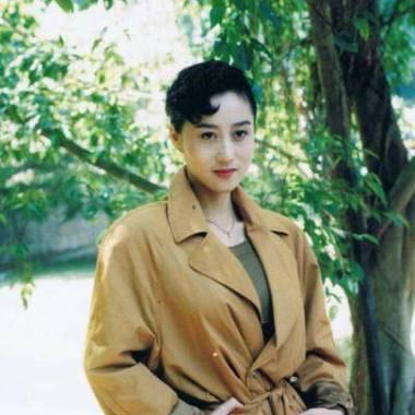 掌握以气排球原地自传的技巧（提高技术水平，轻松玩转原地自传）