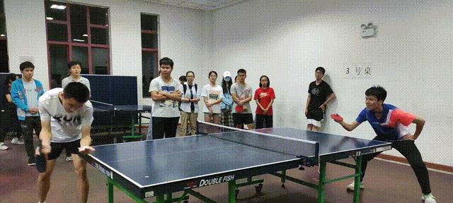 乒乓球技巧大揭秘（掌握近台接抽球技巧，提升乒乓球比赛的竞争力）