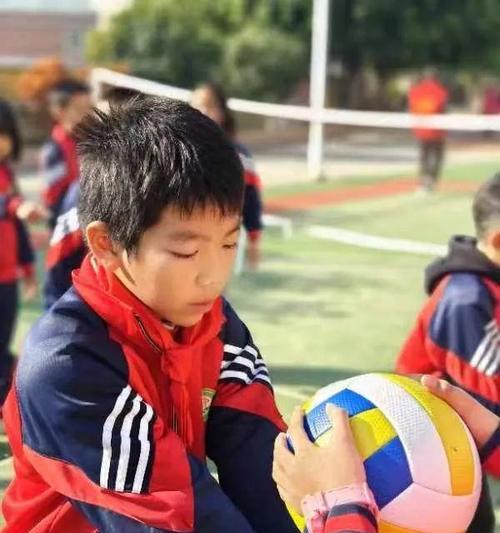 乒乓球实心球投篮技巧教学（提升投篮水平的关键技巧与训练方法）