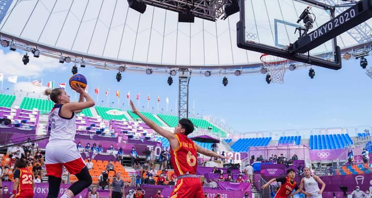 全国大学生3v3篮球联赛（攻守兼备，征战篮球赛场）